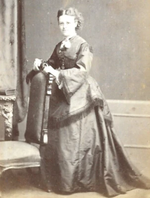 Foto Victoriana CDV Hermosa Mujer Moda Vestido Chapman Swansea Gales - Imagen 1 de 3