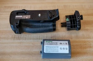 Nikon MultiPower Battery Pack MB-D10 w/ BL-3 /Battery EN-EL4 - Picture 1 of 3