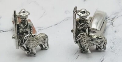 Gemelos vintage Sarah Coventry cazador y perro gemelos tono plateado 3D Foto 1 de 4
