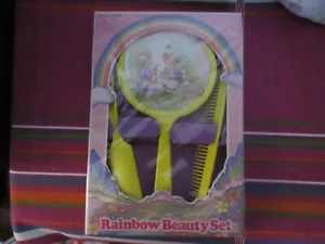 VINTAGE/AHBRA CALE FASHIONS (RAINBOW BEAUTY SET) COMB, BRUSH & MIRROR - Picture 1 of 6
