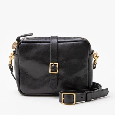 Bolsa Clare V Gigi couro preto rústico multifuncional mini bolsa feita em LA - Imagem 1 de 4