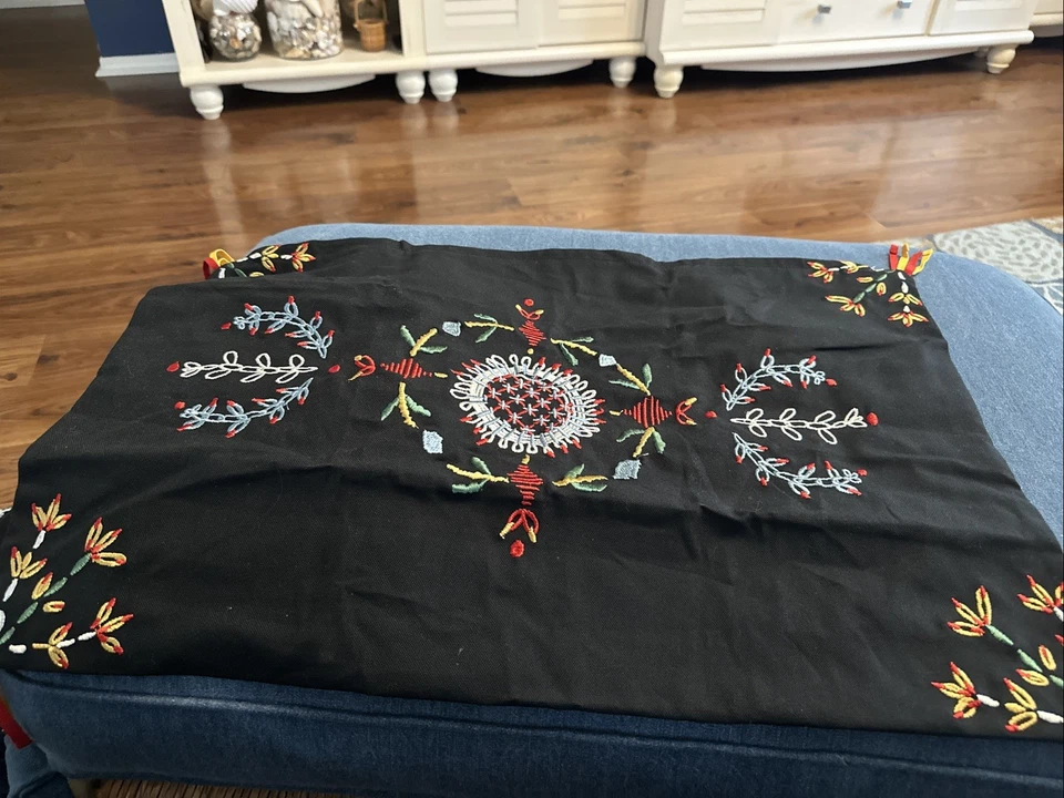 Funda Cojín Almohada Ikea VINTERFINT 16x 23" Bordada, Negra Floral, NUEVA Foto 1 de 4