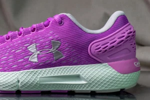 UNDER ARMOUR CHARGED ROGUE shoes for women NEW & AUTHENTIC, size 8.5, girls 7 - Picture 1 of 7