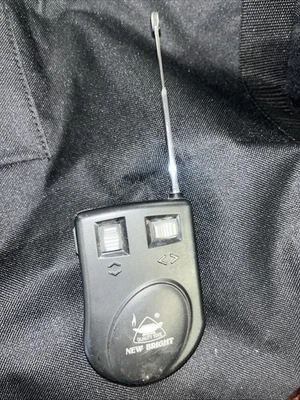 DE COLECCIÓN NUEVO MANDO A DISTANCIA BRILLANTE 27MHZ Calidad Juguetes G6D232H Foto 1 de 3