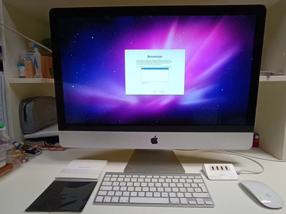 Apple iMac 27" 1 TB SSD Intel Core i5 2.8GHz 8GB RAM All-in-One Desktop 2010 - Immagine 1 di 4