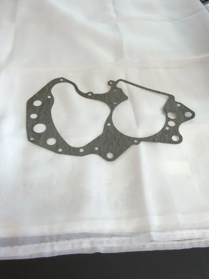 Suzuki RM125 RM 125 1981 1982 OEM junta central cárter 11481-14100  Foto 1 de 1