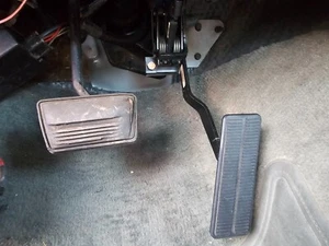 78-88 G Body LS Swap DBW Throttle Pedal Adapter Bracket Corvette Style Pedal - Picture 1 of 3