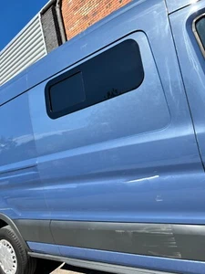 1 par de deslizadores/ventana de ventilación universales 1016 mm x 381 mm con mosquitera, unión y recorte - Imagen 1 de 11