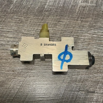 1987-1996 Jeep Wrangler CJ XJ YJ Cherokee OEM Brake Proportioning Valve - Image 1 of 4