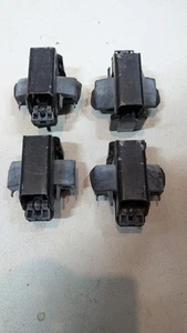 SET OF FOUR THULE ROOF MOUNTS - Foto 1 di 4
