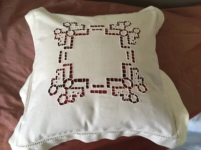 Ancienne HOUSSE de COUSSIN shabby chic - brodée main - Parfait état - 40X40cm - Photo 1/4