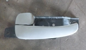 Kia Pregio 7/04-06 Left Inner Door Handle - Picture 1 of 2