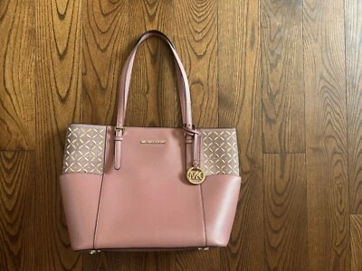 MICHAEL KORS CHARLOTTE LARGE TOP ZIP BLUSH PINK LEATHER SAFFIANO SHOLDER BAG - Image 1 of 4