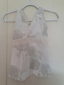 Lululemon Deep V Athletic Tank Women's Size 2? White with Grey Floral Print EUC - Picture 1 of 9
