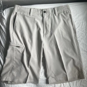 Callaway Golf Shorts Men’s Stretch 32 Media Zipper Pocket Stone $78 - Picture 1 of 6