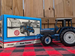 Ertl FORD 8340 4WD Tractor "1992 Collector Edition" - Diecast - New in Box - Picture 1 of 10