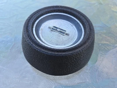 Oldsmobile Cutlass S 442 Supreme F85 1968 1969 bocina tapa botón negro Foto 1 de 4