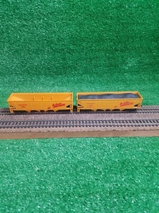 (2) Bachmann HO Union Pacific 4 Bay Hopper UP 518125 - Picture 1 of 10
