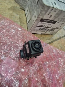 GENUINE NISSAN XTRAIL 3 DACIA DUSTER RENAULT ARKANA REVERSING CAMERA 284427301R - Picture 1 of 5