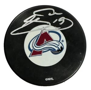 Joe Sakic Autographed Colorado Avalanche Hockey Puck HOF NHL - Picture 1 of 3