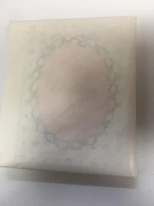 Otagiri OMC Lackbekleidungsalbum UNSER HOCHZEITSTAG weiß 3” x 5” Fotos - Bild 1 von 5