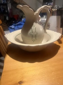 Vintage large Royal Haggar pitcher and washbowl Farmhouse Decor Great Piece - Picture 1 of 21