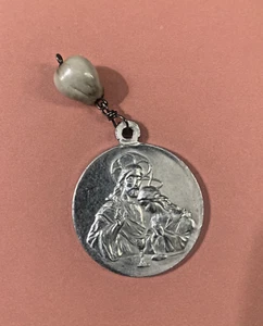Vintage Chaplet of Jesus in Blessed Sacrament Aluminum Medal with Job's Tear - Picture 1 of 4