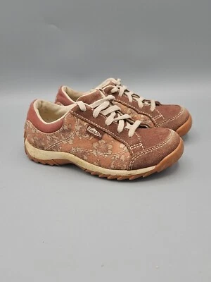 kids simple brand suede Girls Floral rubber shoes kids 10.5 - Image 1 of 4