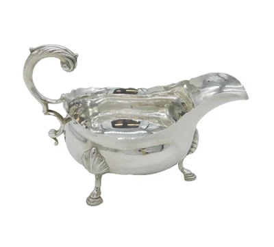 Antiguo bote de salsa o salsa enrollada de plata esterlina Jorge III Londres 1762 Foto 1 de 4