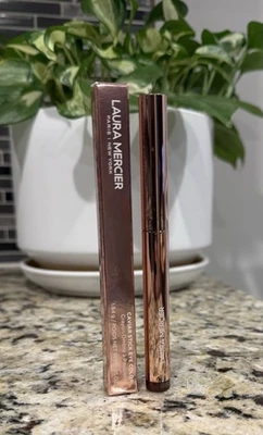 Palo de caviar Laura Mercier espina rosa nuevo en caja Foto 1 de 2