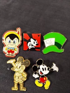 Konvolut 5 Disney Trading Pins Mickey Oswald Mad Hatter - Bild 1 von 12