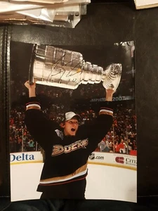 COREY PERRY SIGNED 8x10 PHOTO #1 ANAHEIM DUCKS Stanley cup - Picture 1 of 2