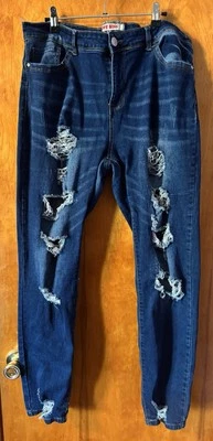 Pantalones de mezclilla ajustados rasgados desgastados casi famosos lavado oscuro juniors Foto 1 de 4