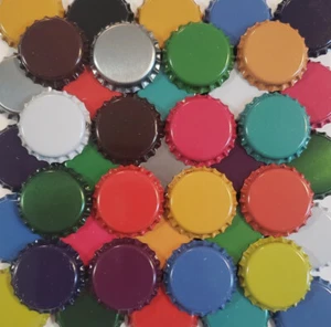 100 Colored Beer Bottle Caps for Brewing Homebrew Blue Red Pink Orange Yellow - Picture 1 of 8