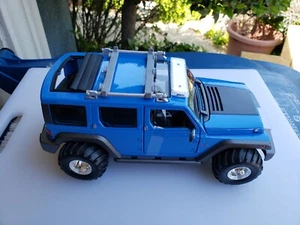 1/18 Diecast Maisto Jeep Rescue Concept Cutomized - Picture 1 of 9