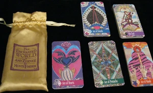 TAROTKARTEN / TASCHE VERZAUBERTE WELT VON ZERNER FARBER 1997 STOFFCOLLAGE GOBELIN - Bild 1 von 10