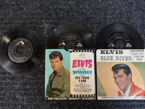 THREE (3) Elvis Presley 45's from the 1960's. RCA Victor. (2) w/sleeves, (1) w/o - Picture 1 of 14