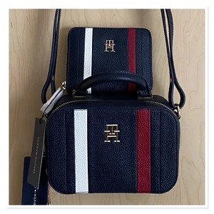 TOMMY HILFIGER Signature Stripe Crossbody Bag & Wallet Set Navy/Red/White - Picture 1 of 9