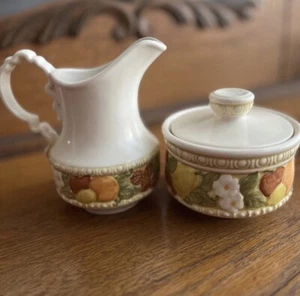 Poppytrail Metlox Vernonware Della Robbia Zuckerdose und Milchkännchen Set - Bild 1 von 9