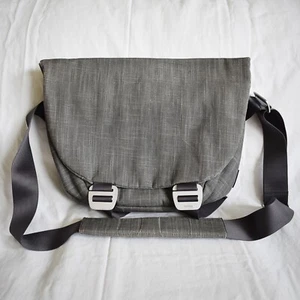 Booq Shadow 15” Limited Edition Laptop Messenger Bag - Afbeelding 1 van 24