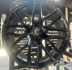 KIT N4 CERCHI IN LEGA AUDI Q8 / RS6 RS7 DA 22 GMP ITALIA BERGHEM 10X22 ET 18 - Imagen 1 de 6