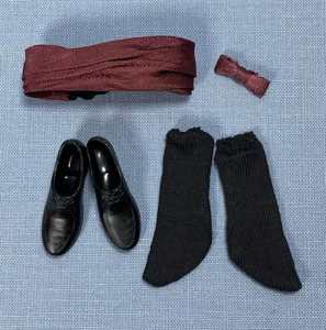 Calcetines y zapatos negros vintage 1961 Ken 787 esmoquin cummerbund pajarita Japón - ¡Bonitos! - Imagen 1 de 10