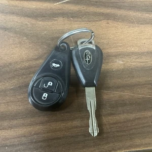 2005-2006 Subaru Legacy Key Fob Genuine Mexico - Picture 1 of 4