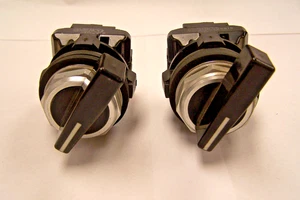 2 HONEYWELL MICRO SWITCH PTSBC SCHWARZ HEBELSCHALTER MIT PTC0 OHNE KONTAKTE - Bild 1 von 6
