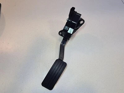 ⭐⭐ORIGINAL 2014 - 2018 Subaru Forester Gas Accelerator Pedal Assembly 36010FJ010 - Image 1 of 4