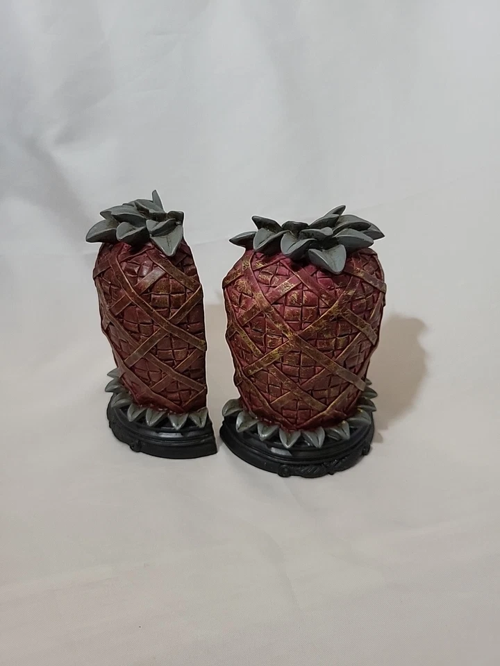 Sujetalibros de piña poliresina texturizada pesada como tejido soportes incorporados de colección Foto 1 de 4