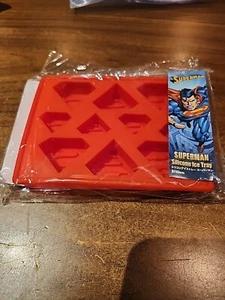 NEU SUPERMAN LOGO Eisform Würfel Schokolade Gelee Silikonform - Bild 1 von 4