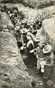 c.1918 WWI TRENCH Chow Time, Soldiers; Chicago Daily News, War Postal Card - Bild 1 von 2