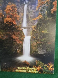 Postcard Multnomah Falls, Fall Season Columbia River Gorge, Oregon USA - Picture 1 of 9