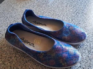Avena Damen Hallux Soft Slipper Blütentraum Jeans (36) - Bild 1 von 6